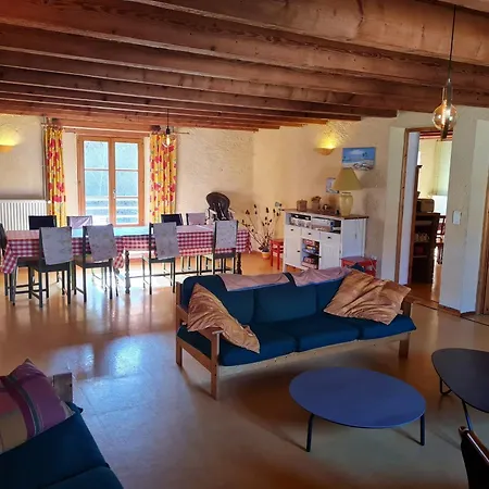 Chaleureux Au Bord D'un Ruisseau Avec Grand Jardin, Proche Metz Et Nancy - Fr-1-584-64 *