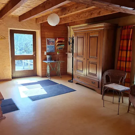 Chaleureux Au Bord D'un Ruisseau Avec Grand Jardin, Proche Metz Et Nancy - Fr-1-584-64