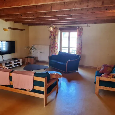 Holiday home Chaleureux Au Bord D'un Ruisseau Avec Grand Jardin, Proche Metz Et Nancy - Fr-1-584-64 *